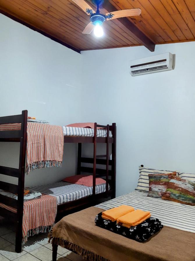 Suite Pe Na Areia- Espaco Independente Na Praia Do Curral Com Localizacao Privilegiada - Simplicidade E Comodidade Com O Por Do Sol Mais Lindo De Ilhabela - Melhor Custo Beneficio Para Ate 4 Pessoas , Na Av Jose Pacheco Do Nascimento Nº 7682 Buitenkant foto