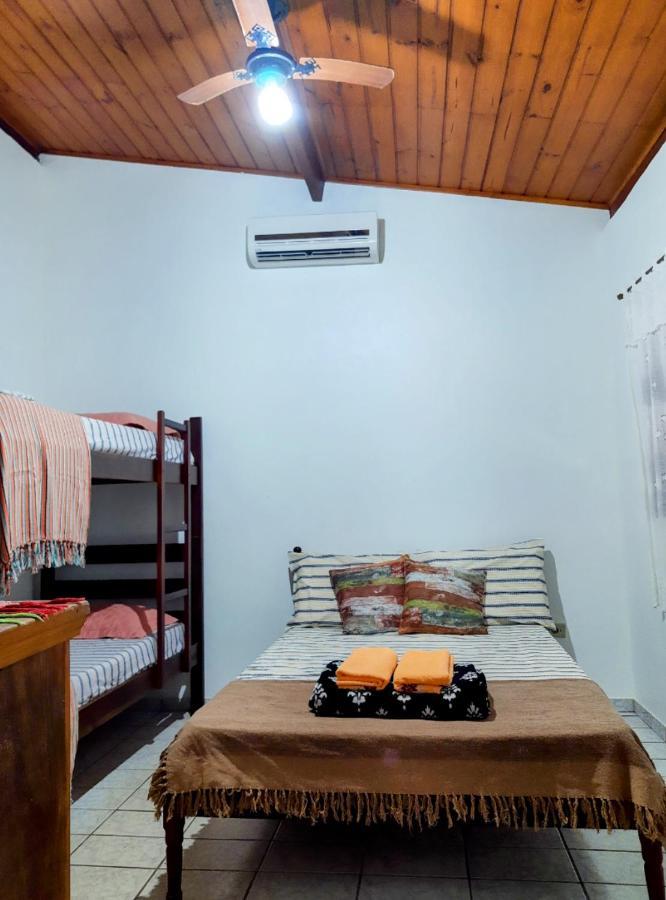 Suite Pe Na Areia- Espaco Independente Na Praia Do Curral Com Localizacao Privilegiada - Simplicidade E Comodidade Com O Por Do Sol Mais Lindo De Ilhabela - Melhor Custo Beneficio Para Ate 4 Pessoas , Na Av Jose Pacheco Do Nascimento Nº 7682 Buitenkant foto
