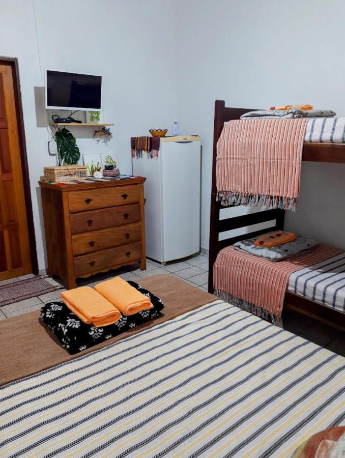 Suite Pe Na Areia- Espaco Independente Na Praia Do Curral Com Localizacao Privilegiada - Simplicidade E Comodidade Com O Por Do Sol Mais Lindo De Ilhabela - Melhor Custo Beneficio Para Ate 4 Pessoas , Na Av Jose Pacheco Do Nascimento Nº 7682 Buitenkant foto